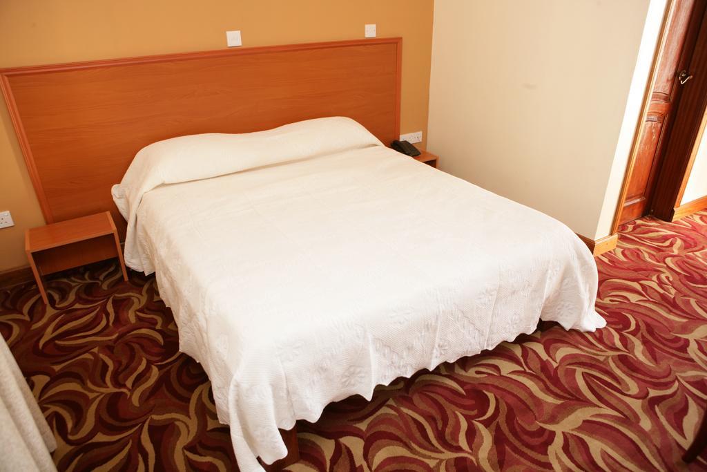 Ivys Hotel Kampala Pokój zdjęcie