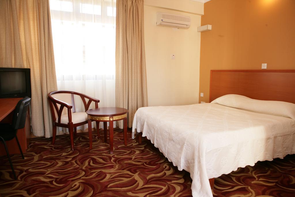 Ivys Hotel Kampala Pokój zdjęcie